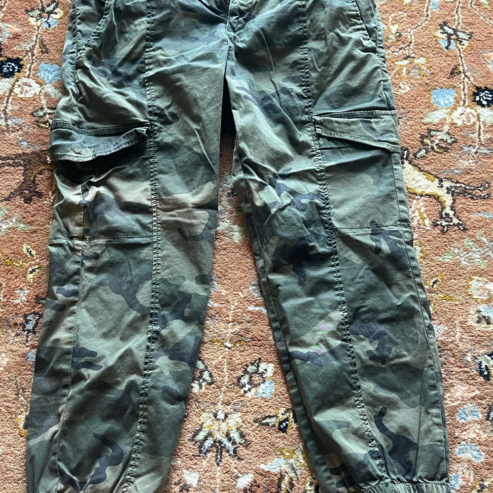 Sanctuary Green camo Cargo Pants with Durable Fabric